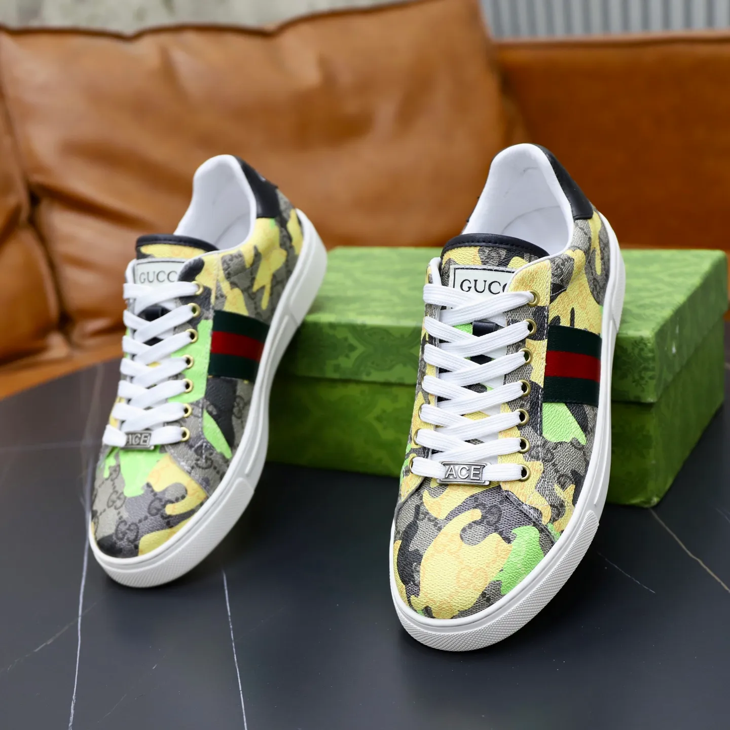 Ex-factory price: 420💰🙅‍♂️🙅‍♂️🙅‍♂️ Brand: Gucci GUCCi Standard code: 38-44 (45 customized) Grade: Same as the official website Material: Original leather splicing, comfortable and breathable sheepskin lining, original wear-resistant outsole Style category: Men's fashionable casual shoes, running, sports shoes, noble luxury brand elements, top luxury Color: actual picture color